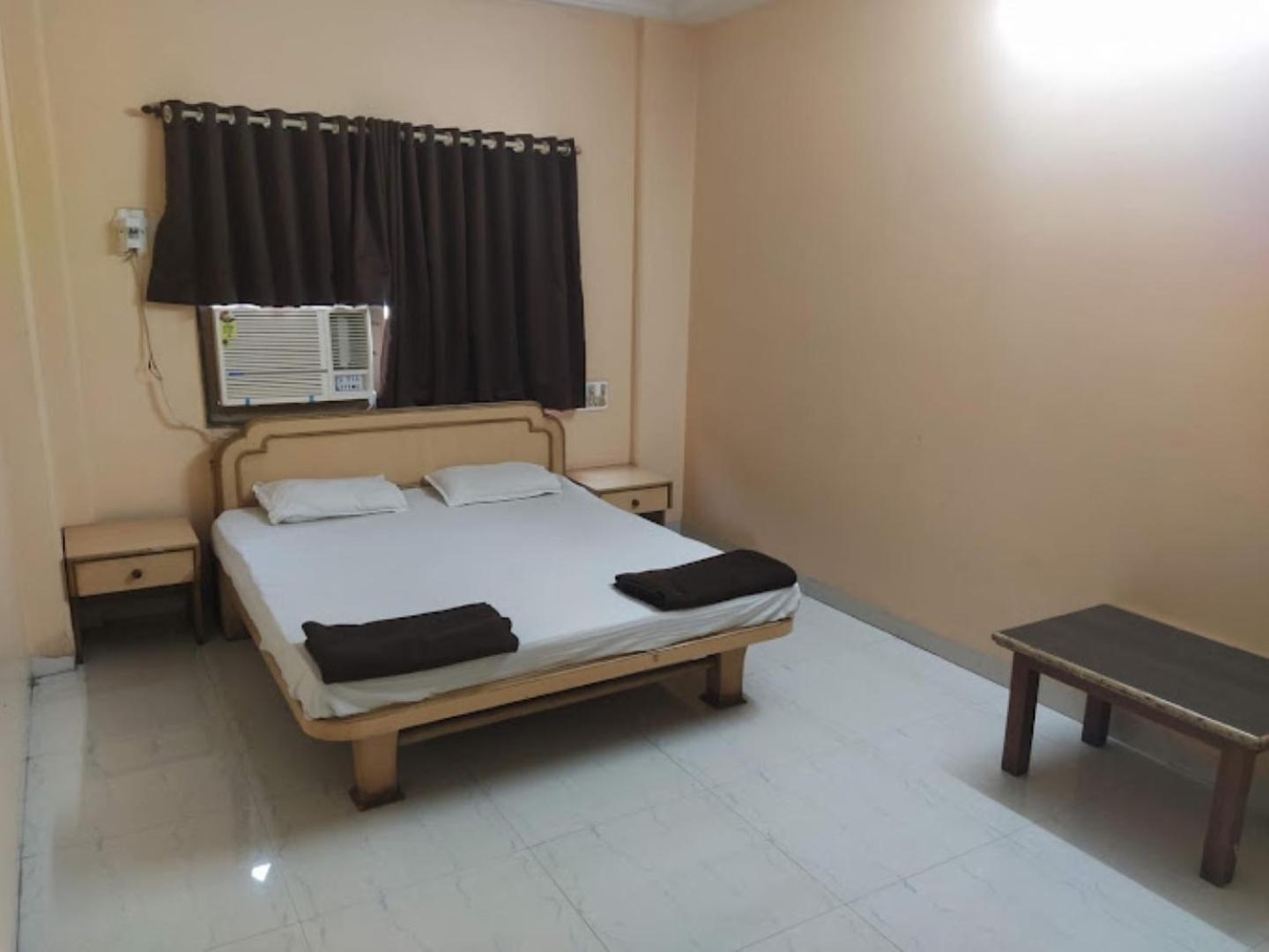 Hotel Pritam Palace , Dhule מראה חיצוני תמונה
